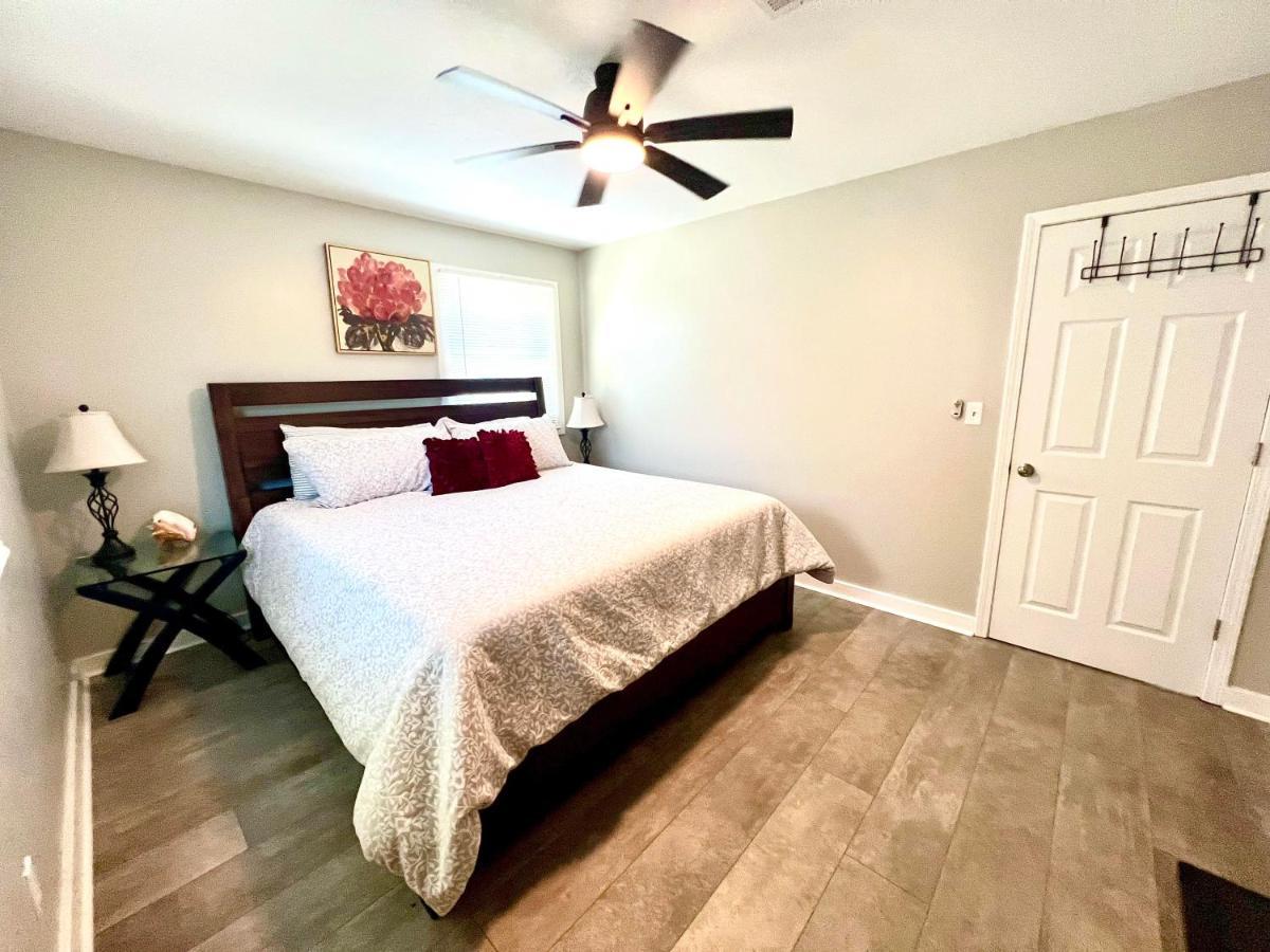 4/2 Home Close To Beach, Centrally Located! Gulfport Luaran gambar